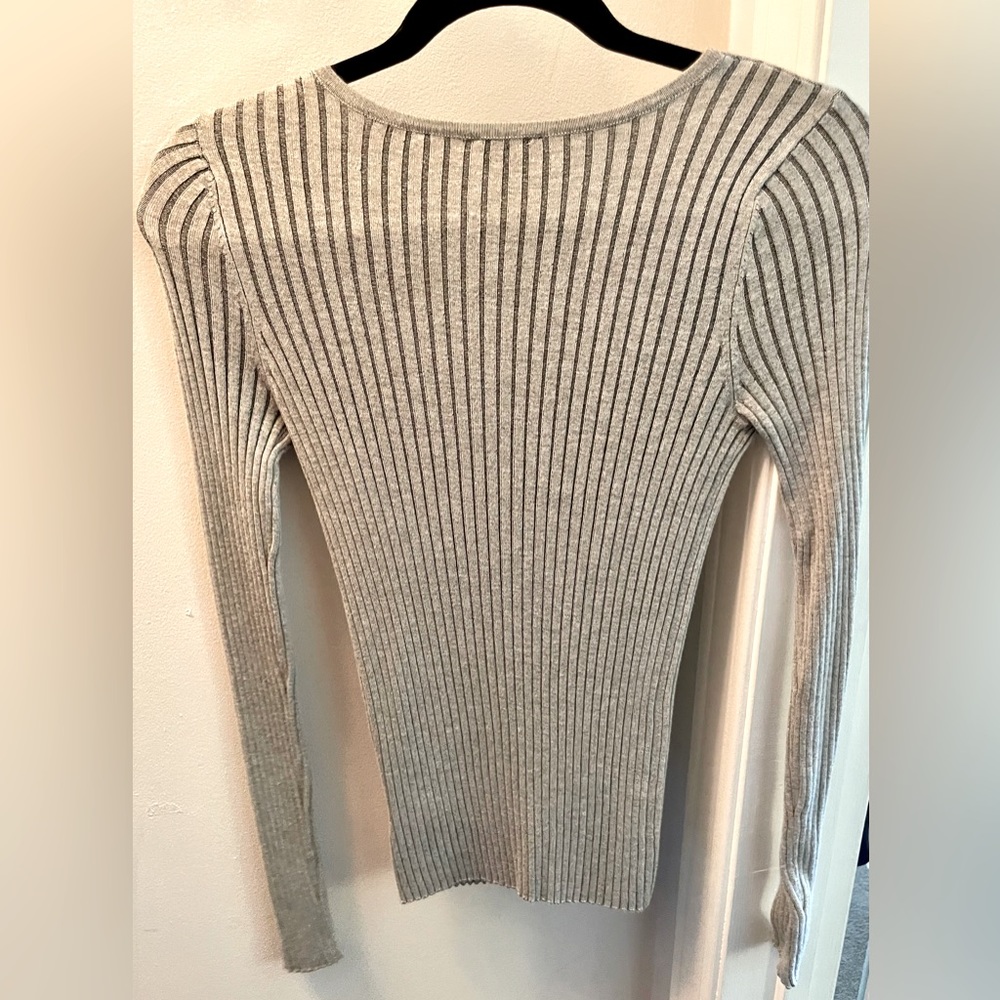Express Gray Ribbed V-Neck Sweater - Picture 2 of 3